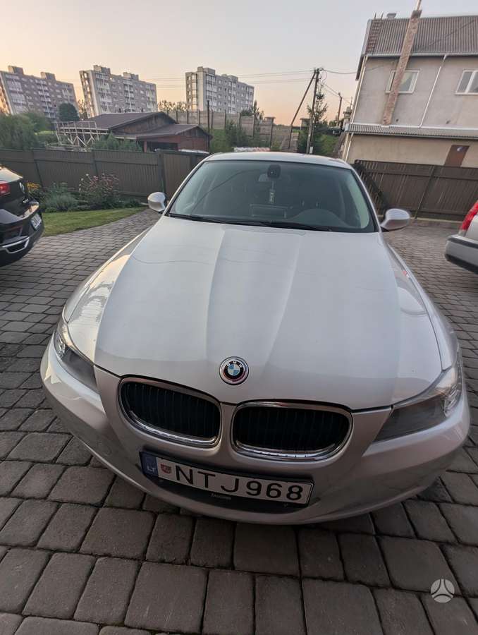 BMW 320, 2.0 l., Седан