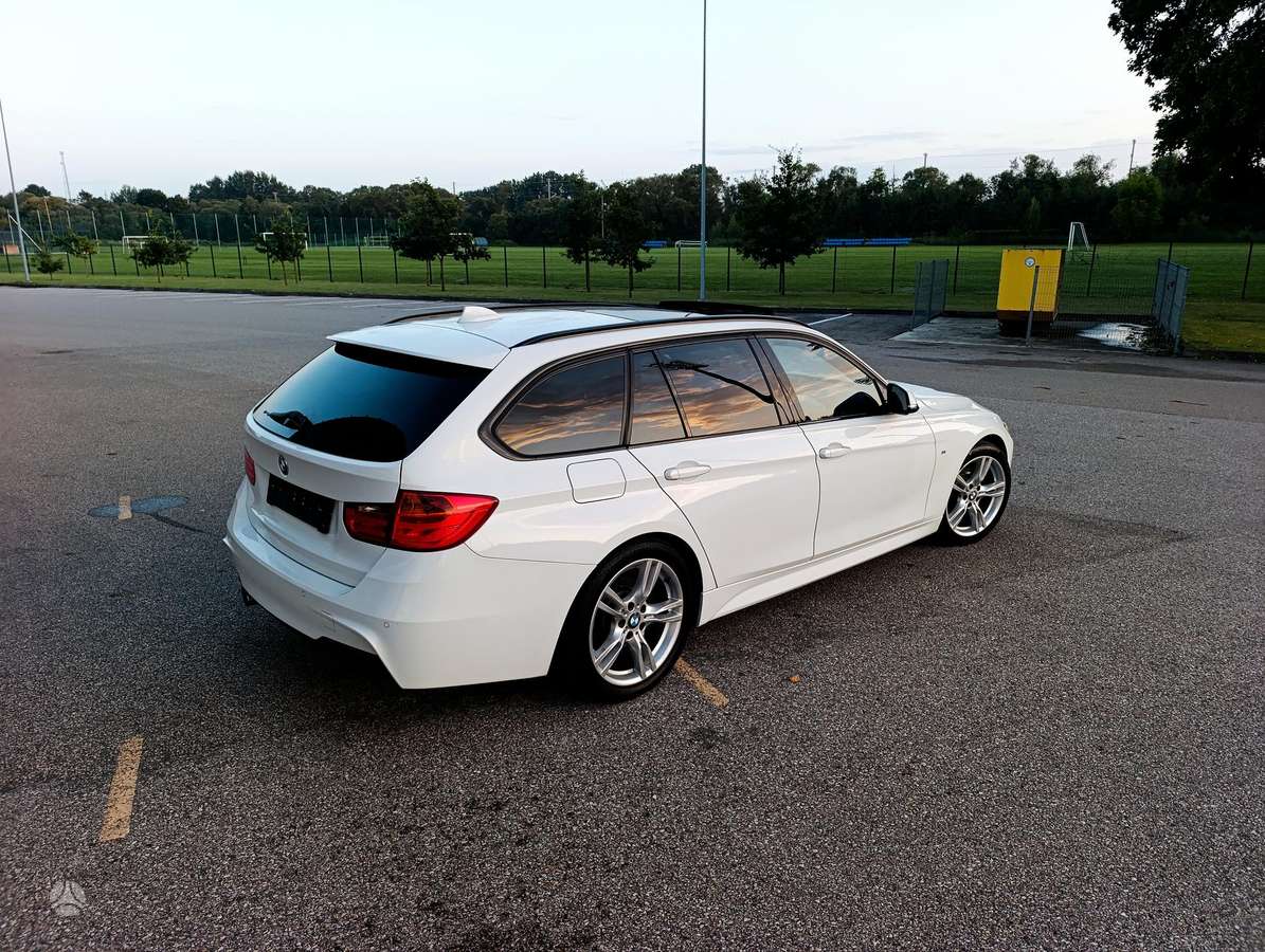 BMW 325, universalas
