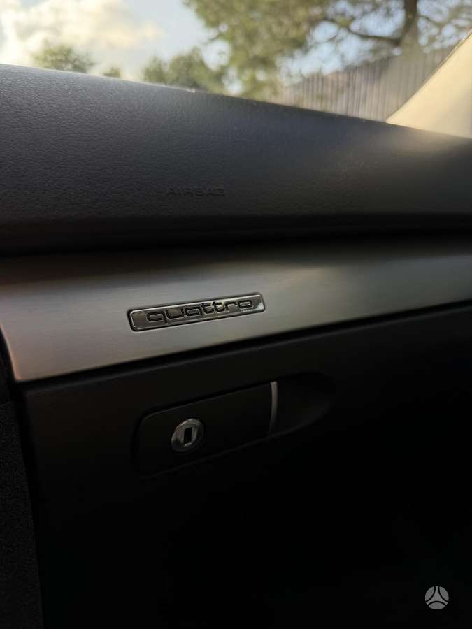 Audi A4, 3.0 l., universalas