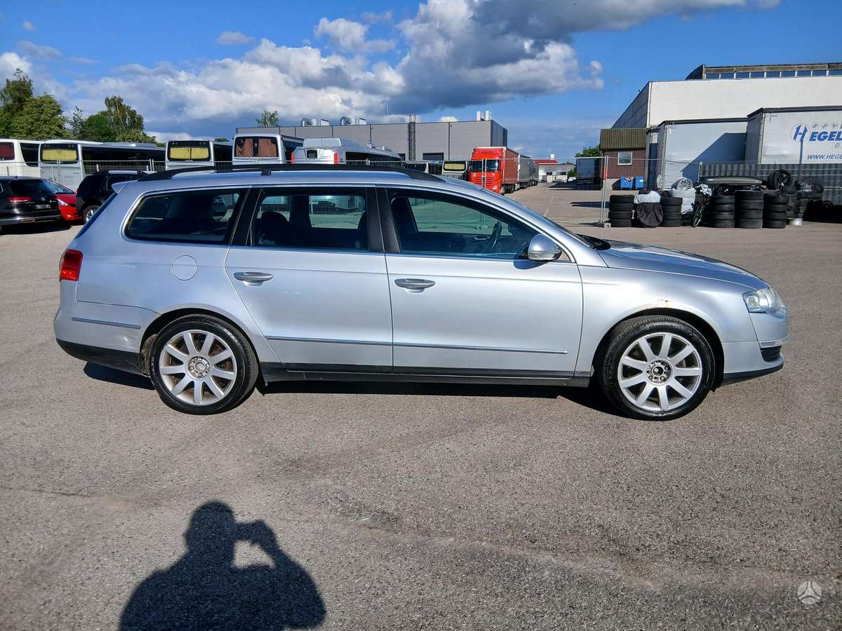 Volkswagen Passat - 4