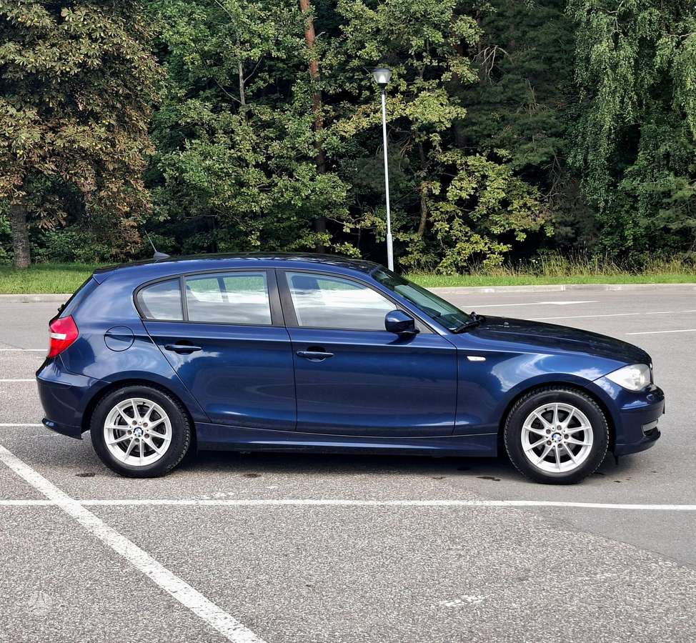 BMW 118, 2.0 l., hatchback