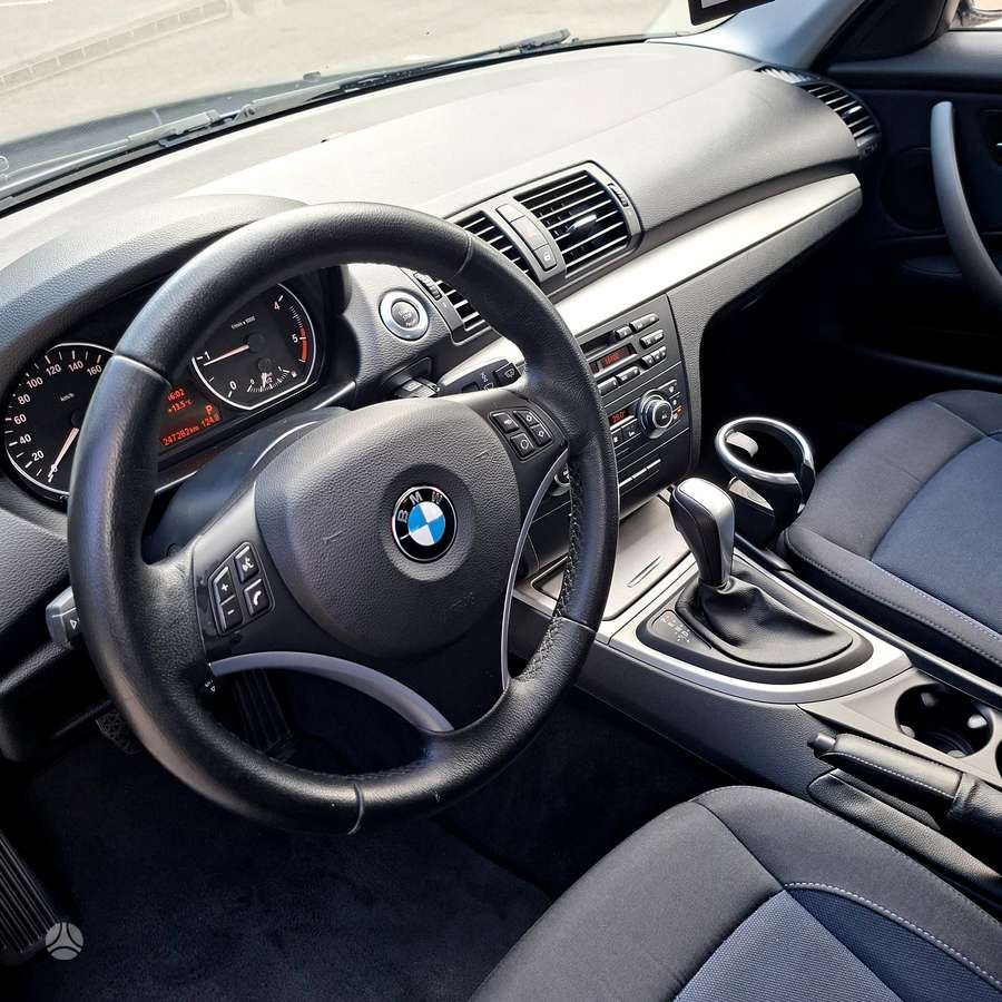 BMW 118, 2.0 l., Хэтчбек