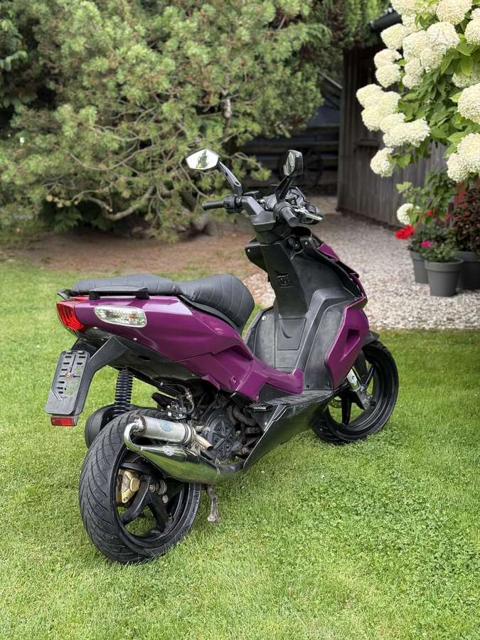 Aprilia SR, мотороллеры / мопеды