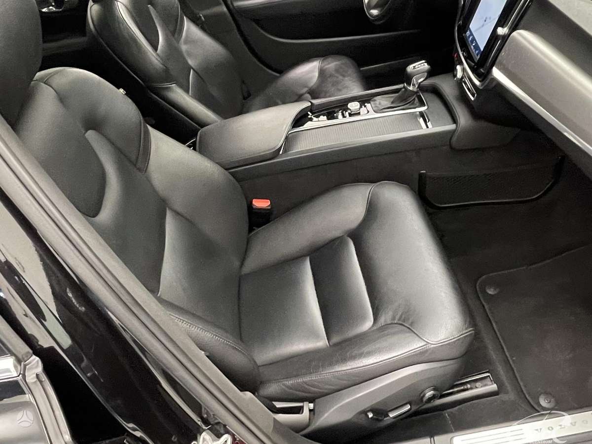 Volvo S90 - 6