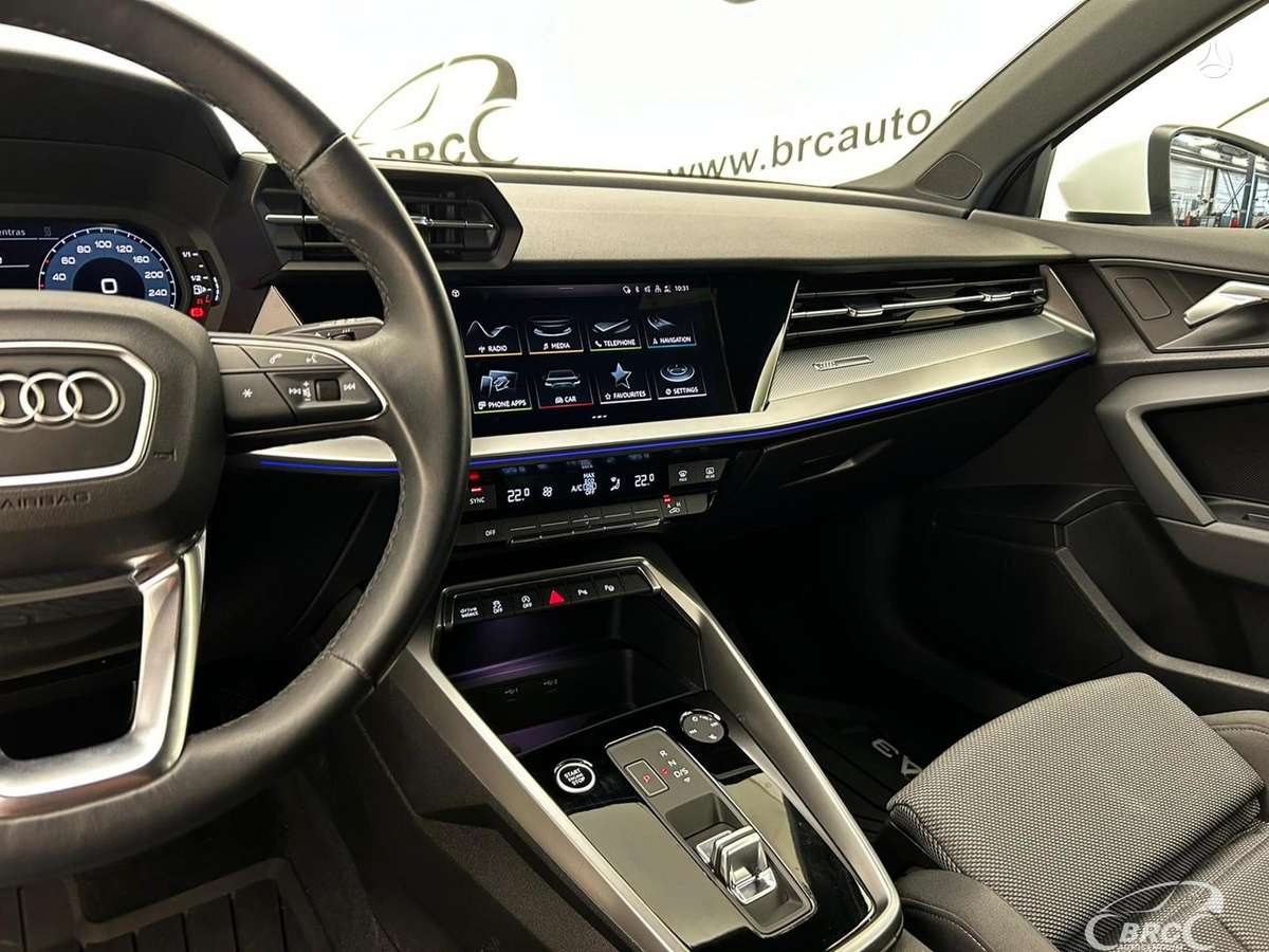 Audi A3, 1.5 l., hatchback
