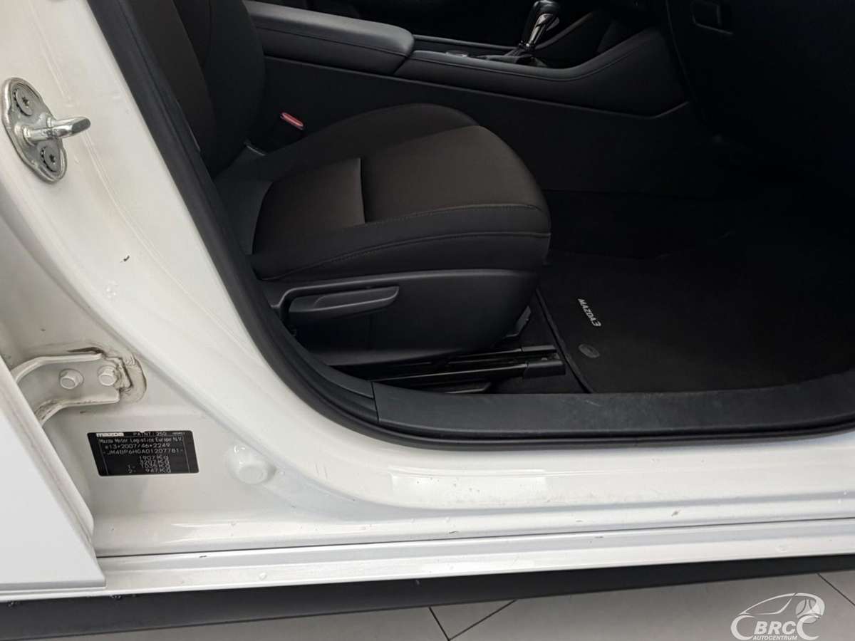 Mazda 3, 2.0 l., hatchback