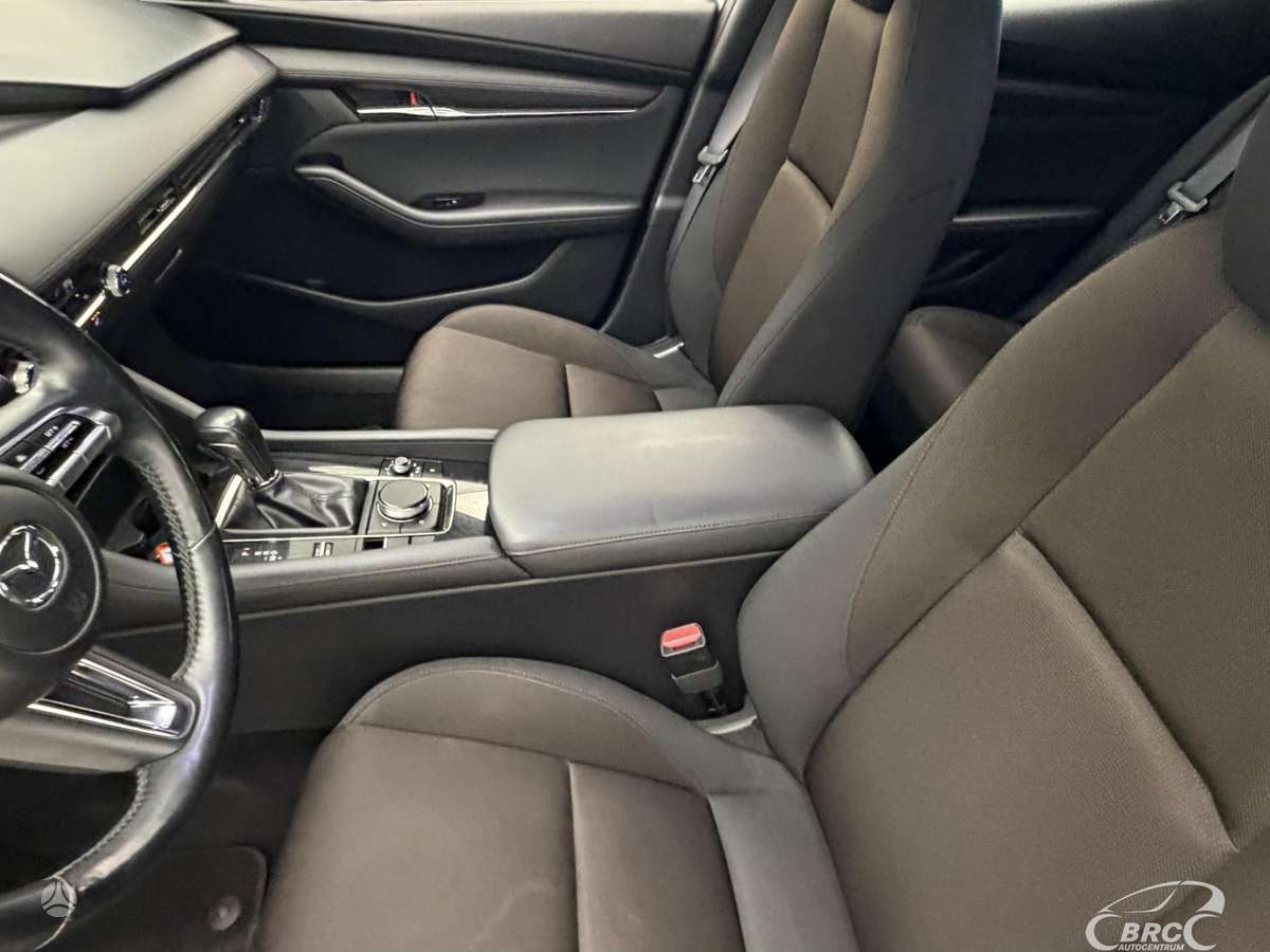 Mazda 3, 2.0 l., hatchback