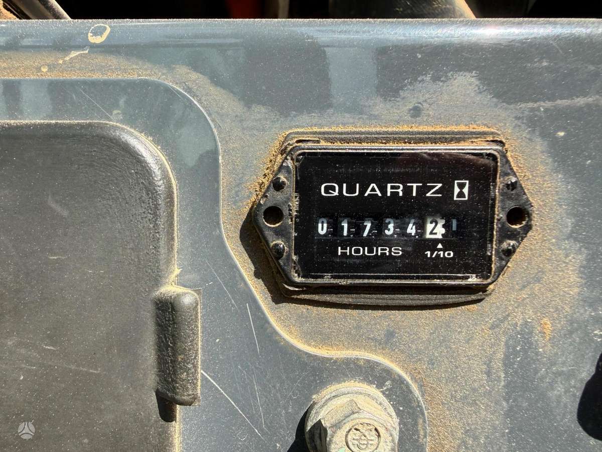 Kobelco SK28SR-6E, mini excavator