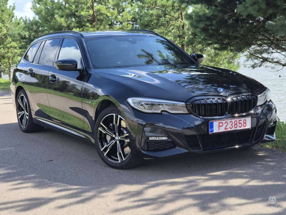 BMW 330, 2.0 l., wagon