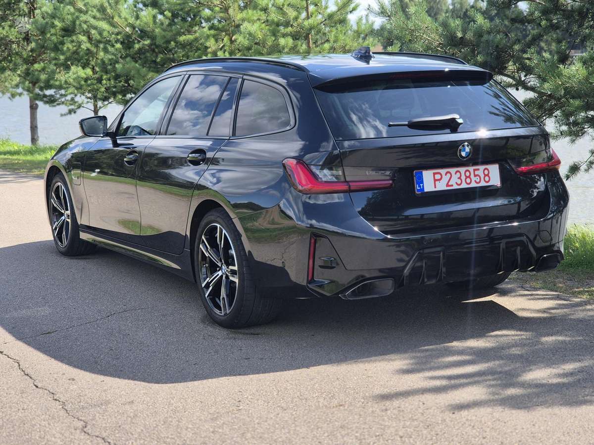 BMW 330, 2.0 l., wagon