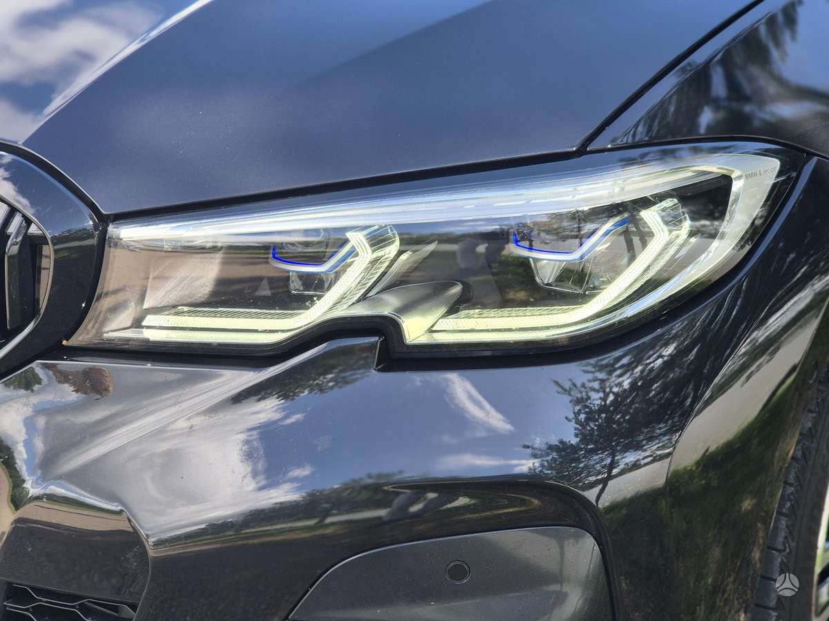 BMW 330, 2.0 l., Универсал