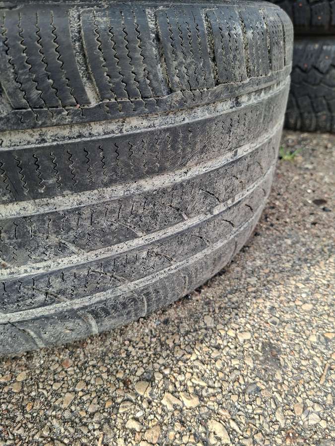 Tracmax, all-season 245/40 R18