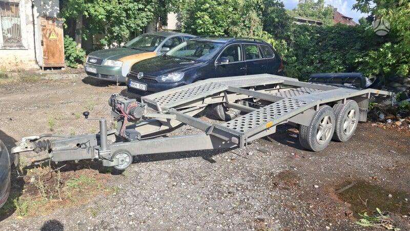 Tauras, passenger car trailers