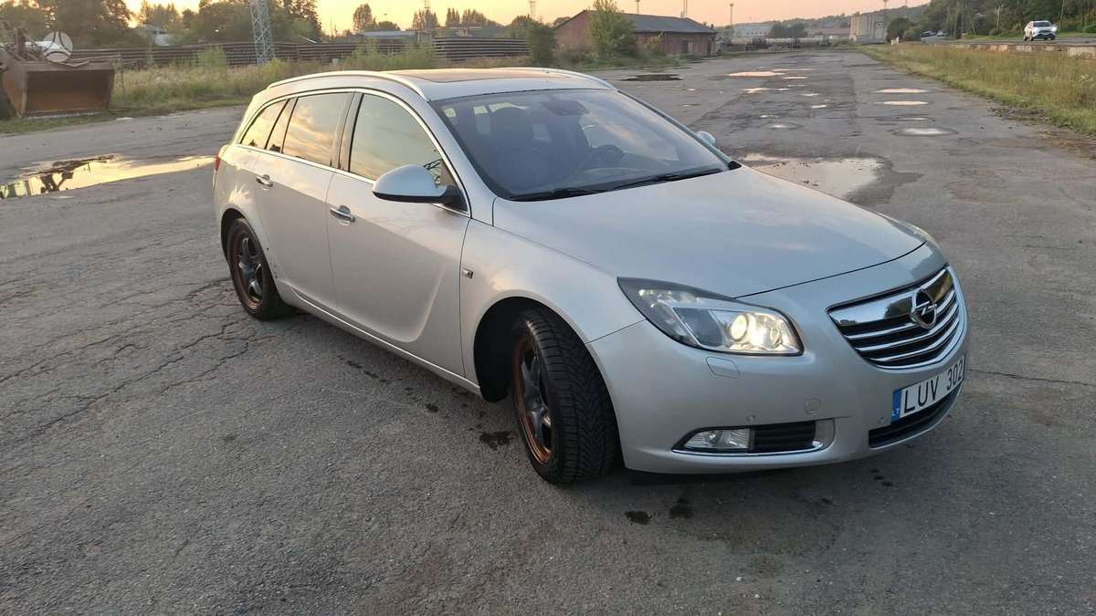 Opel Insignia, 2.0 l., Универсал