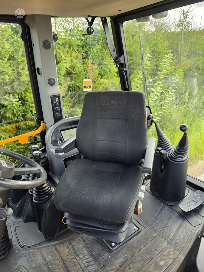 JCB 3CX, excavator loader