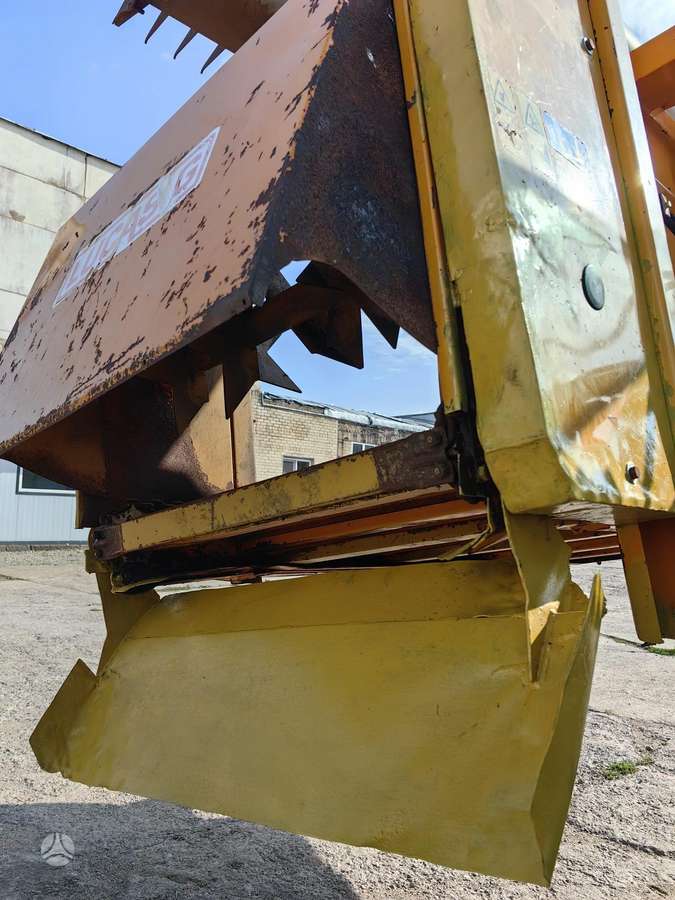 Lucas SILOGRIF 2001, feed mixer / dispenser