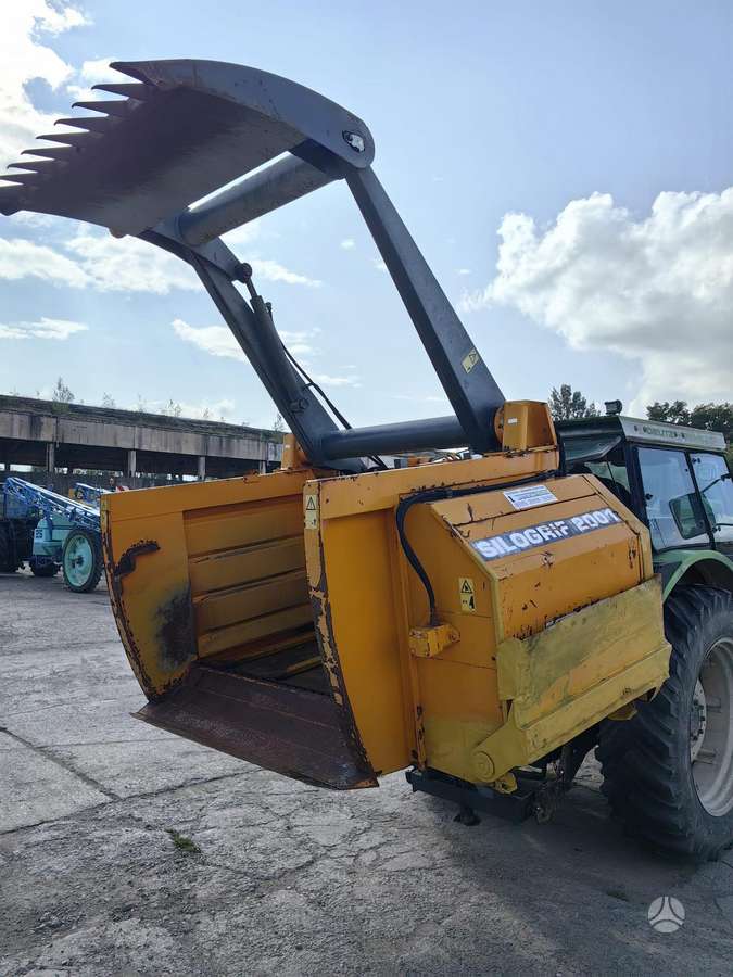 Lucas SILOGRIF 2001, feed mixer / dispenser