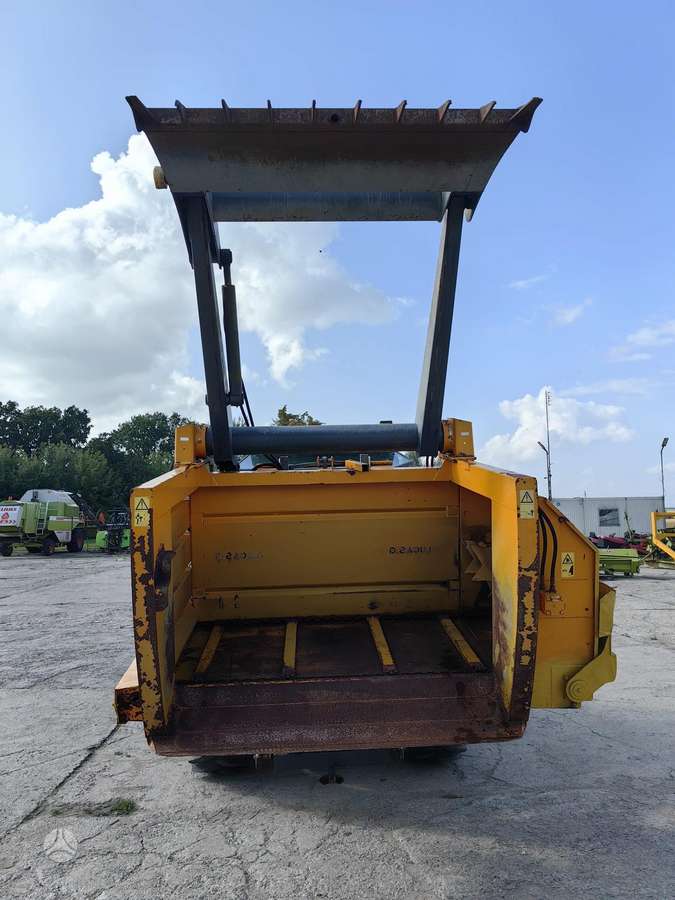 Lucas SILOGRIF 2001, feed mixer / dispenser
