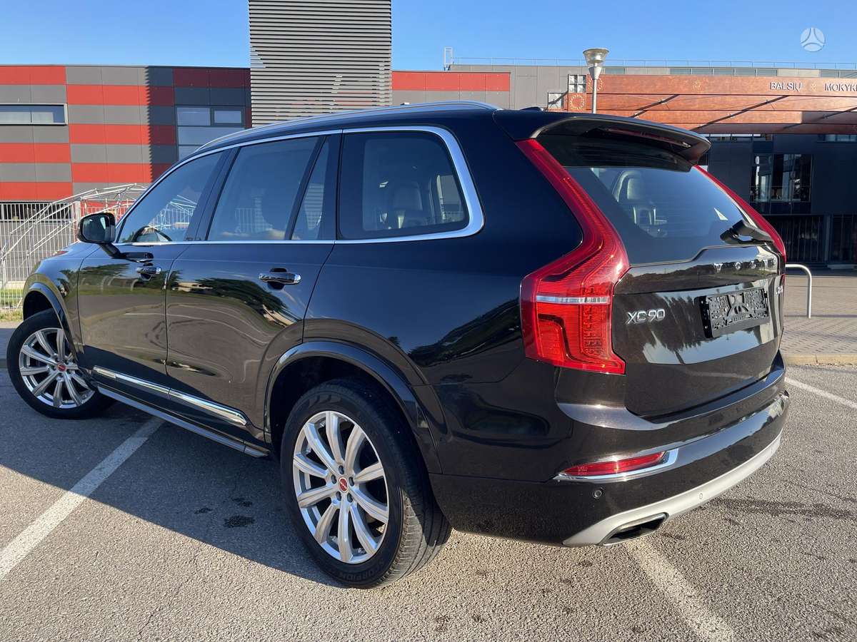 Volvo XC90 - 5