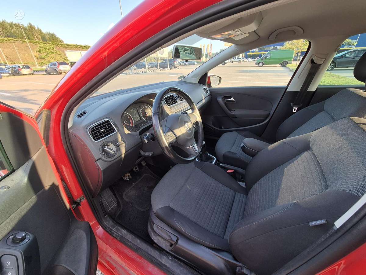 Volkswagen Polo - 8