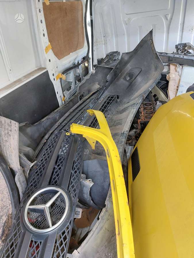 Mercedes-Benz Sprinter детали кузова