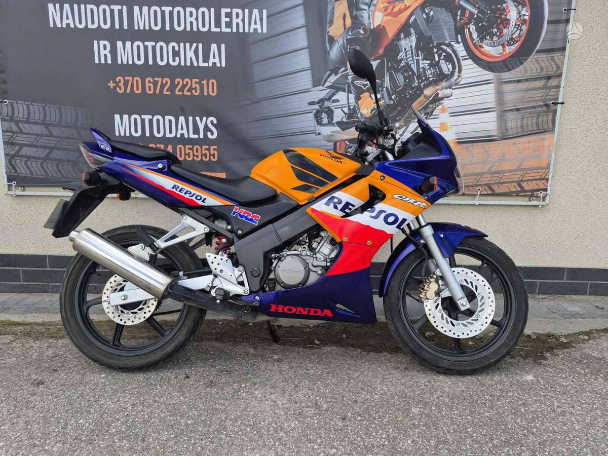Honda CBR 125cc, street / classic