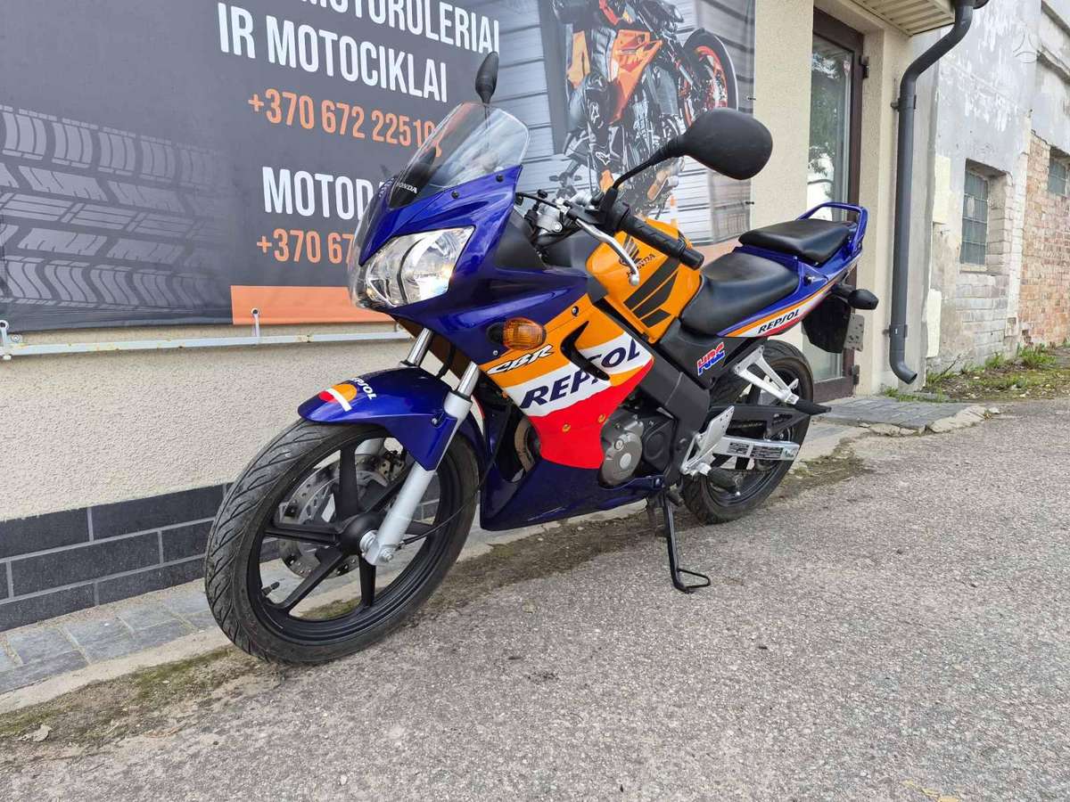 Honda CBR 125cc, street / classic