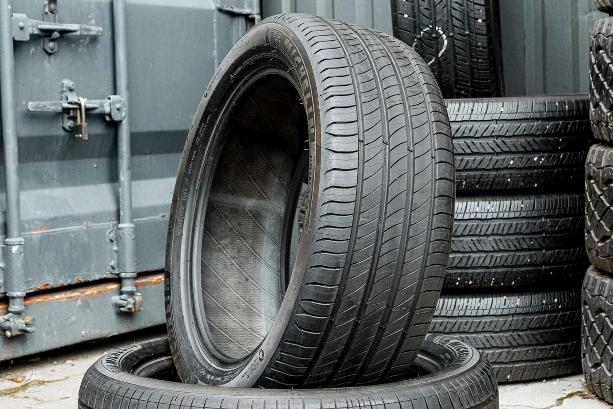 Michelin Primacy 4 (S1), summer 235/50 R19