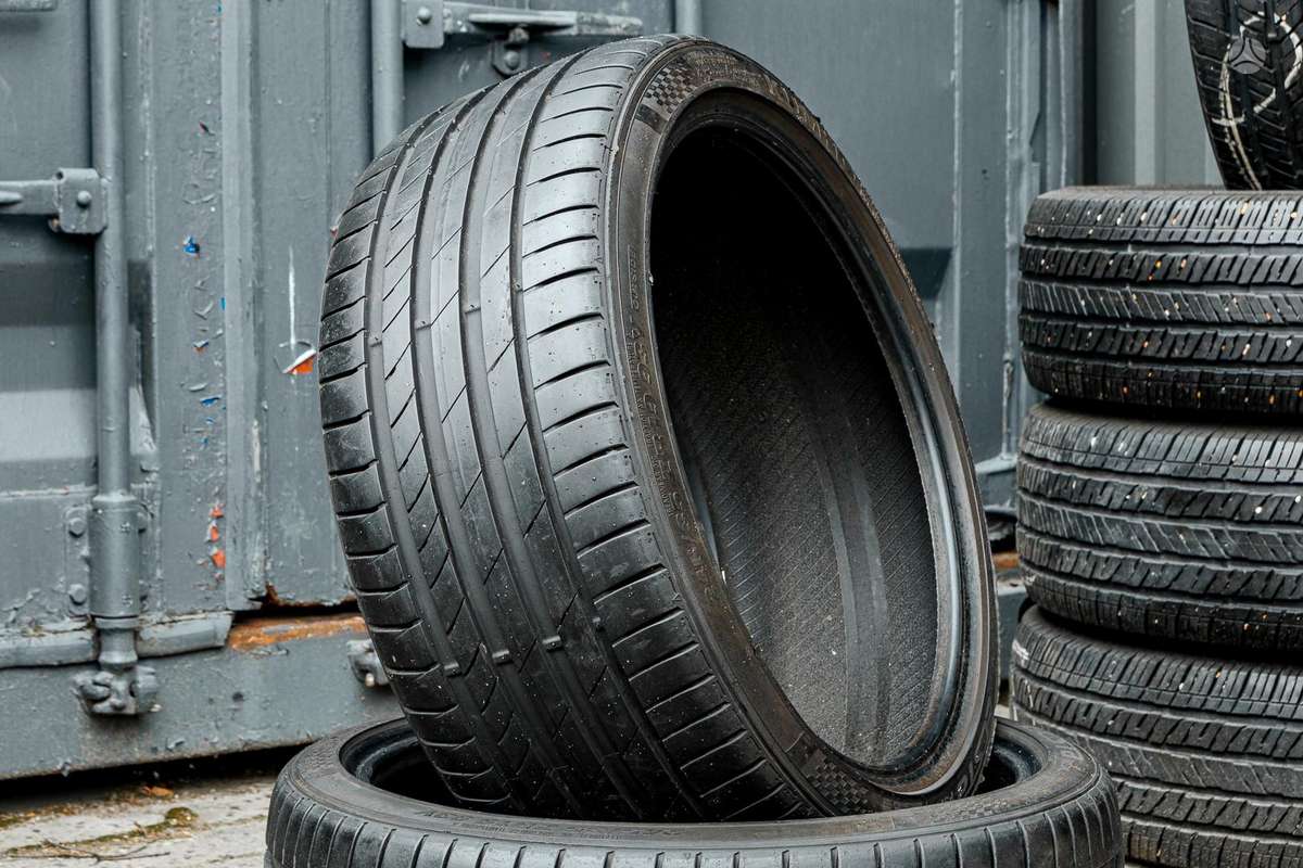 Kumho Ecsta PS71, summer 245/35 R19