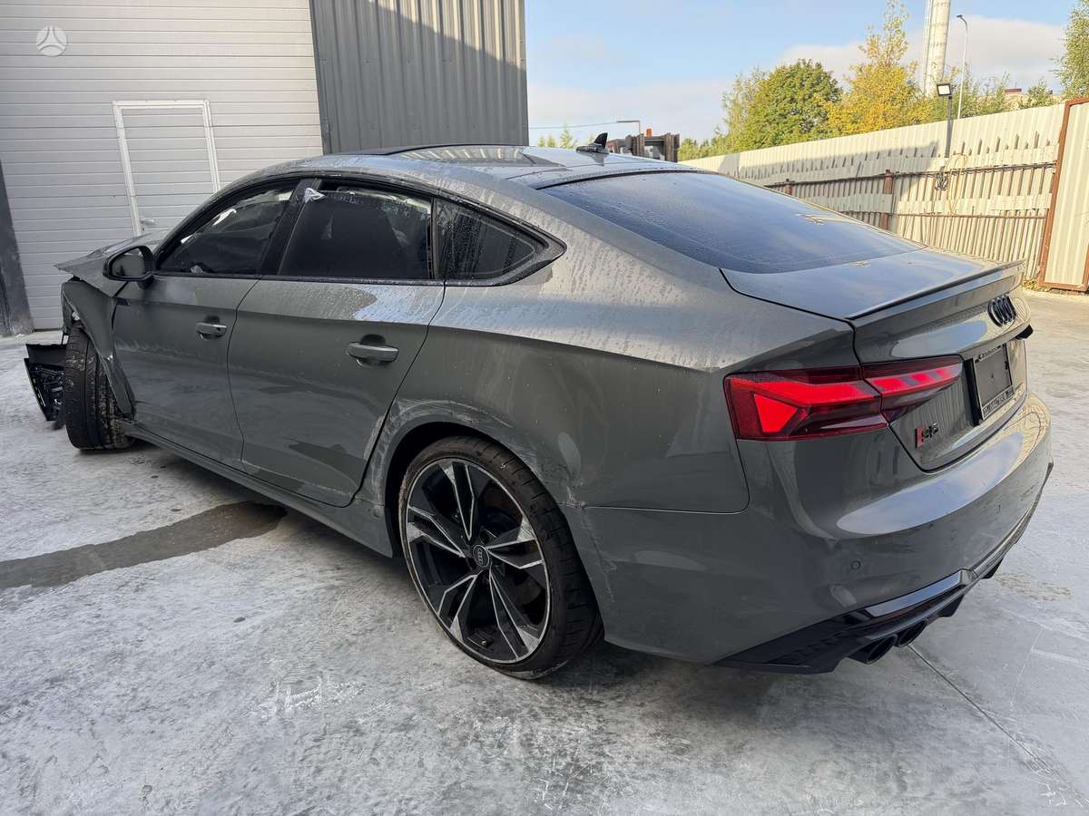 Audi S5, 3.0 l., Седан