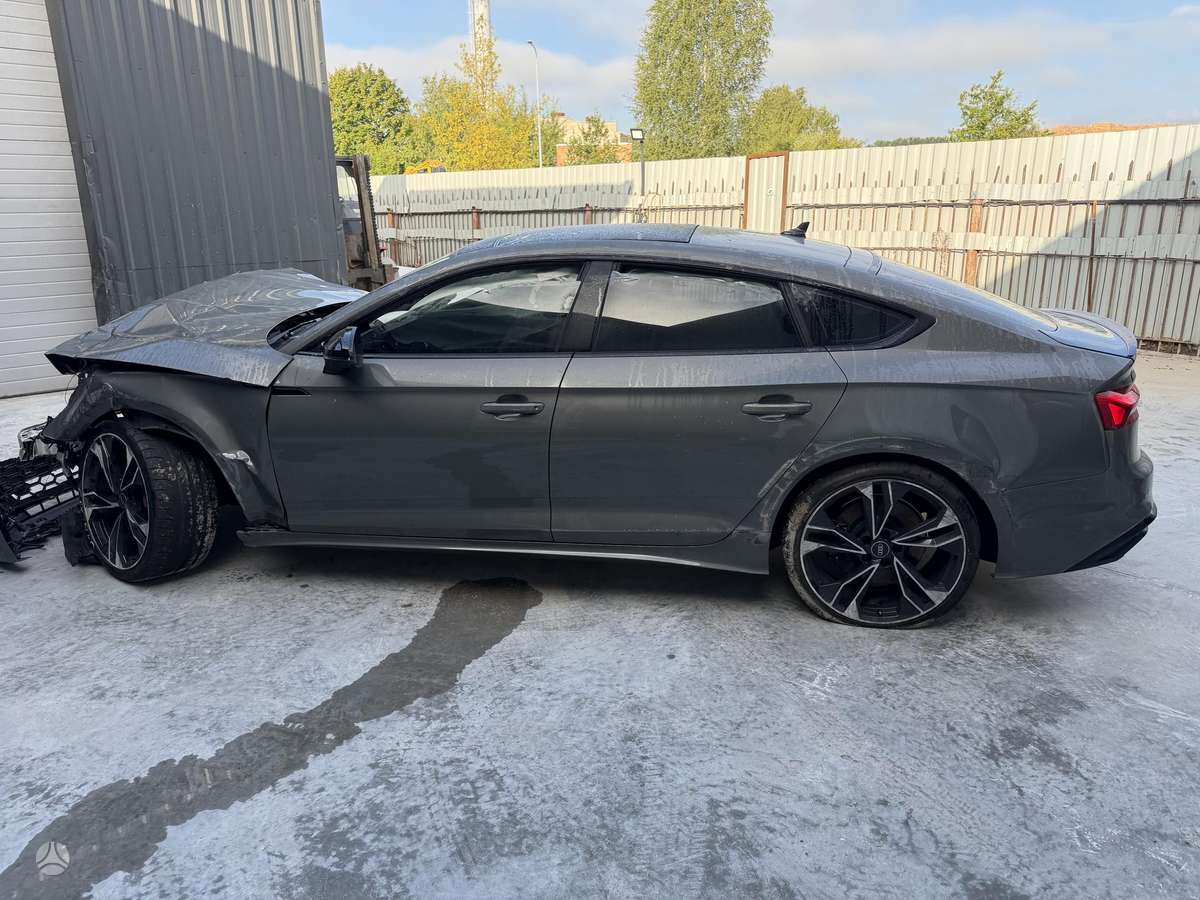 Audi S5, 3.0 l., Седан
