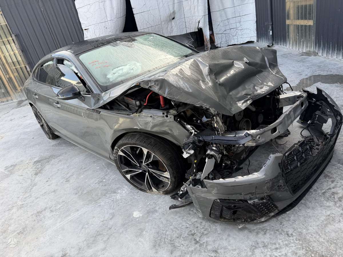 Audi S5, 3.0 l., Седан