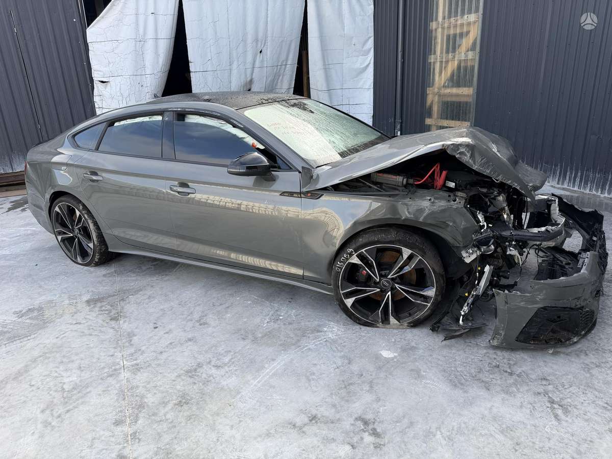 Audi S5, 3.0 l., Седан