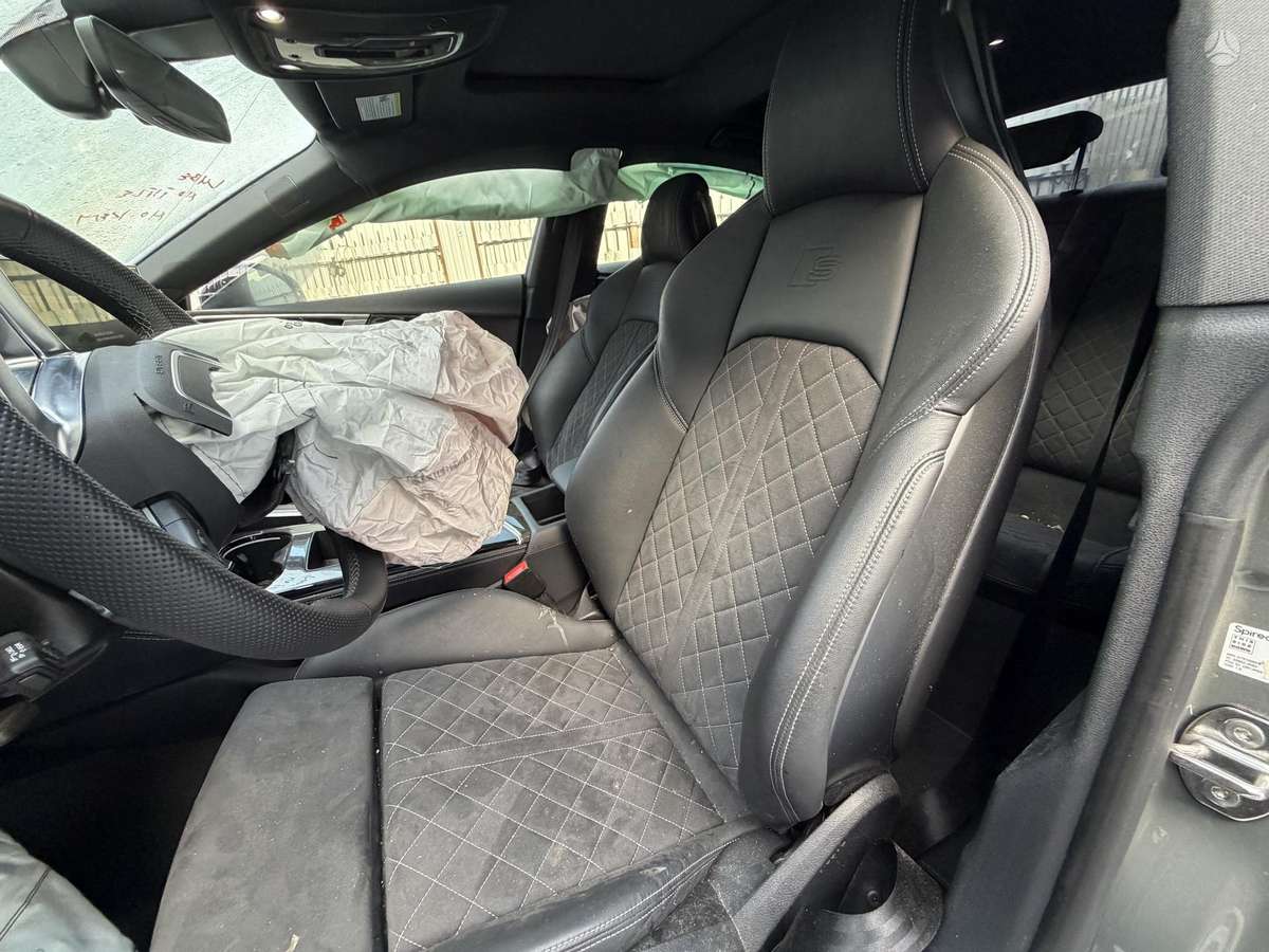 Audi S5, 3.0 l., Седан
