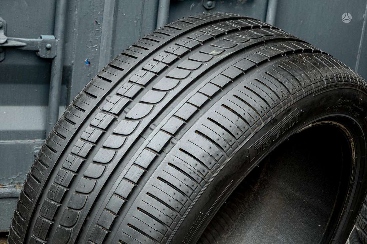 Pirelli P Zero Rosso (AO), летние 295/40 R20