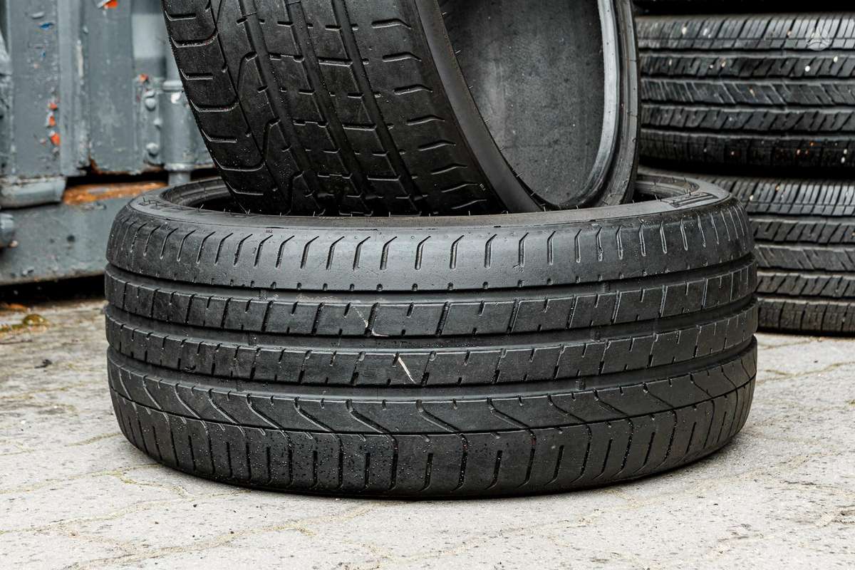 Pirelli P Zero (BMW), summer 265/35 R20