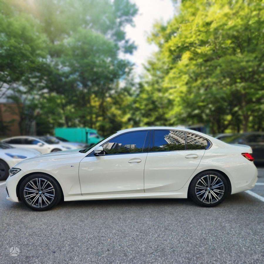 BMW 320, 2.0 l., Седан