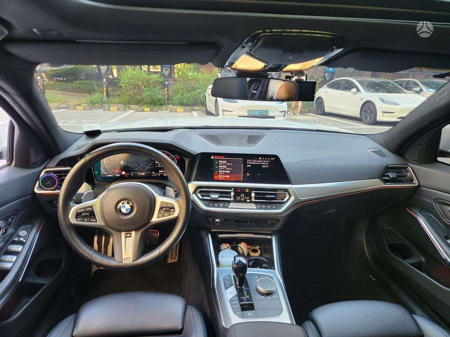 BMW 320, 2.0 l., Седан