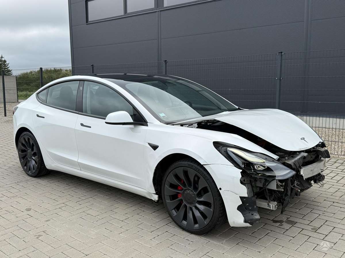 Tesla Model 3, 82 кВт·ч, Седан