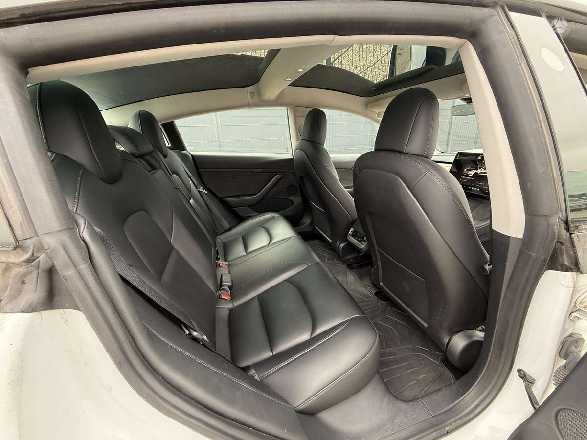 Tesla Model 3, 82 кВт·ч, Седан