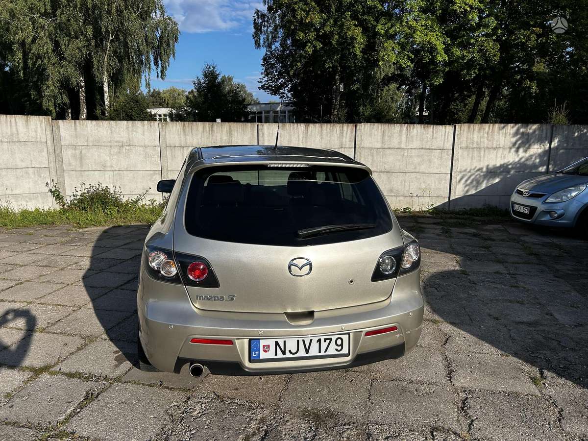 Mazda 3, 2.0 l., hatchback