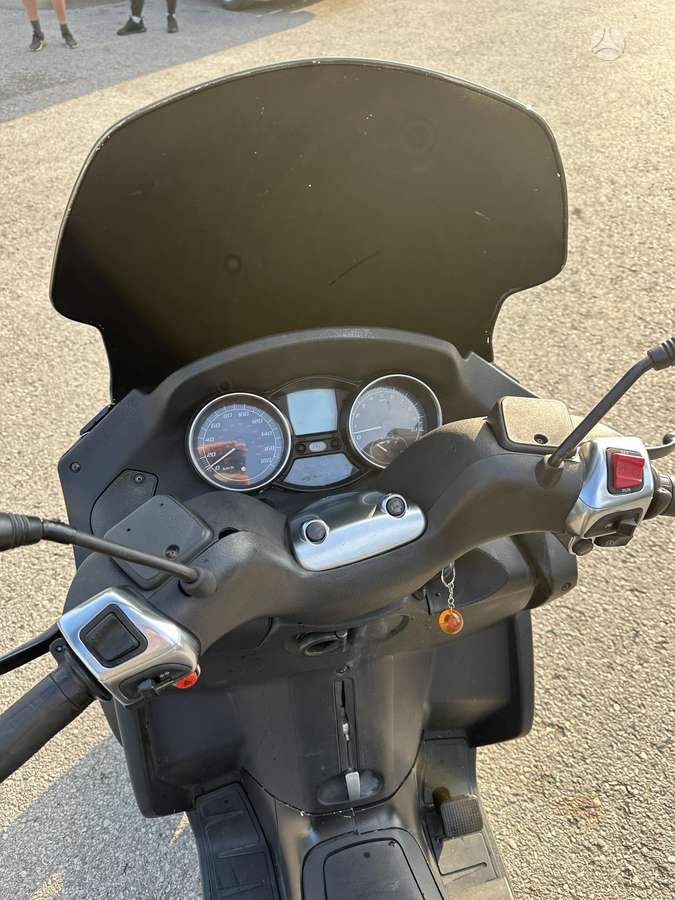 Piaggio MP3 400cc, triračiai