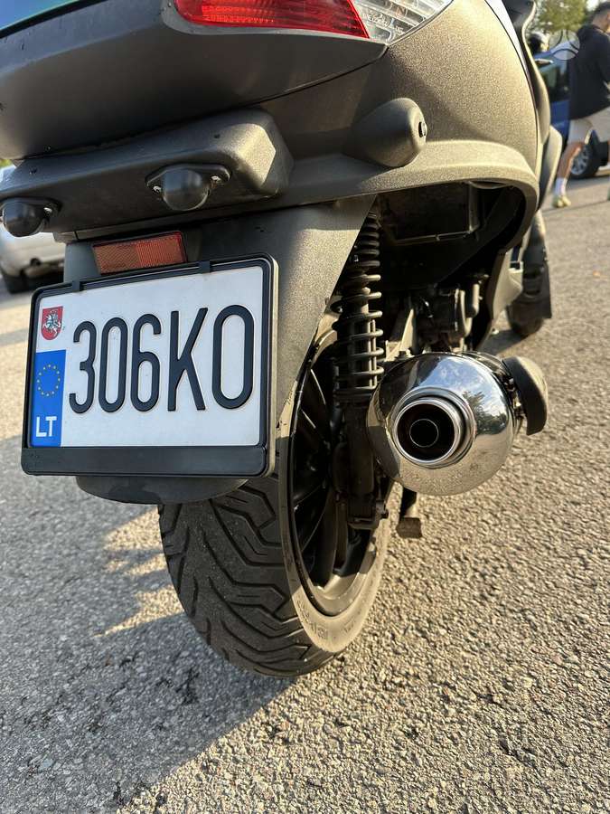 Piaggio MP3 400cc, трициклы