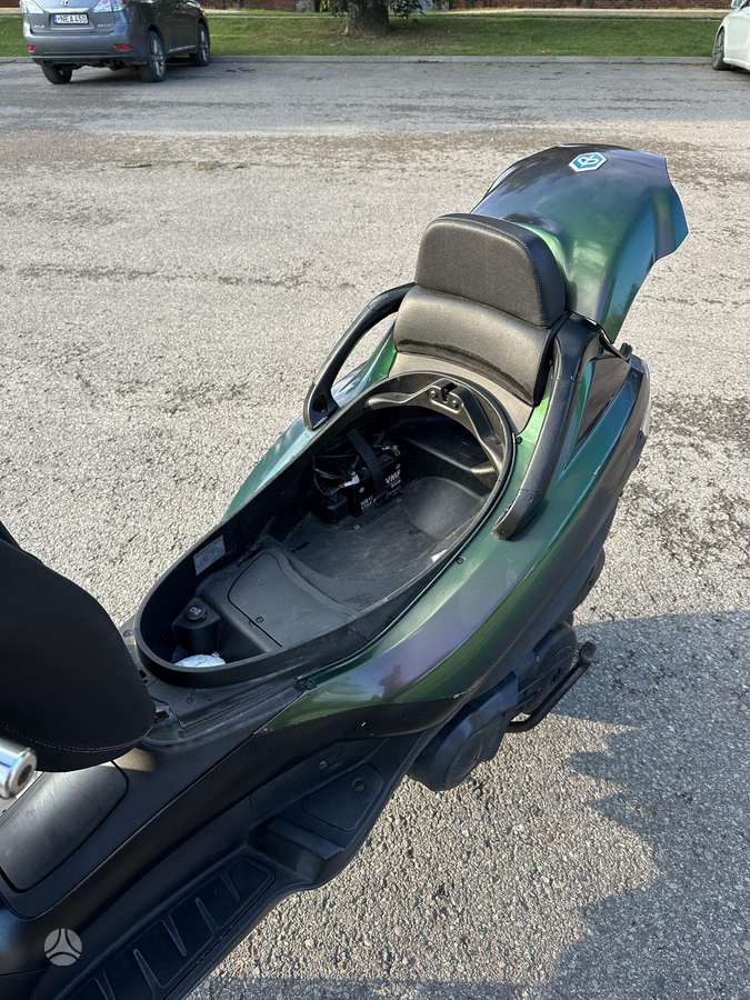 Piaggio MP3 400cc, triračiai