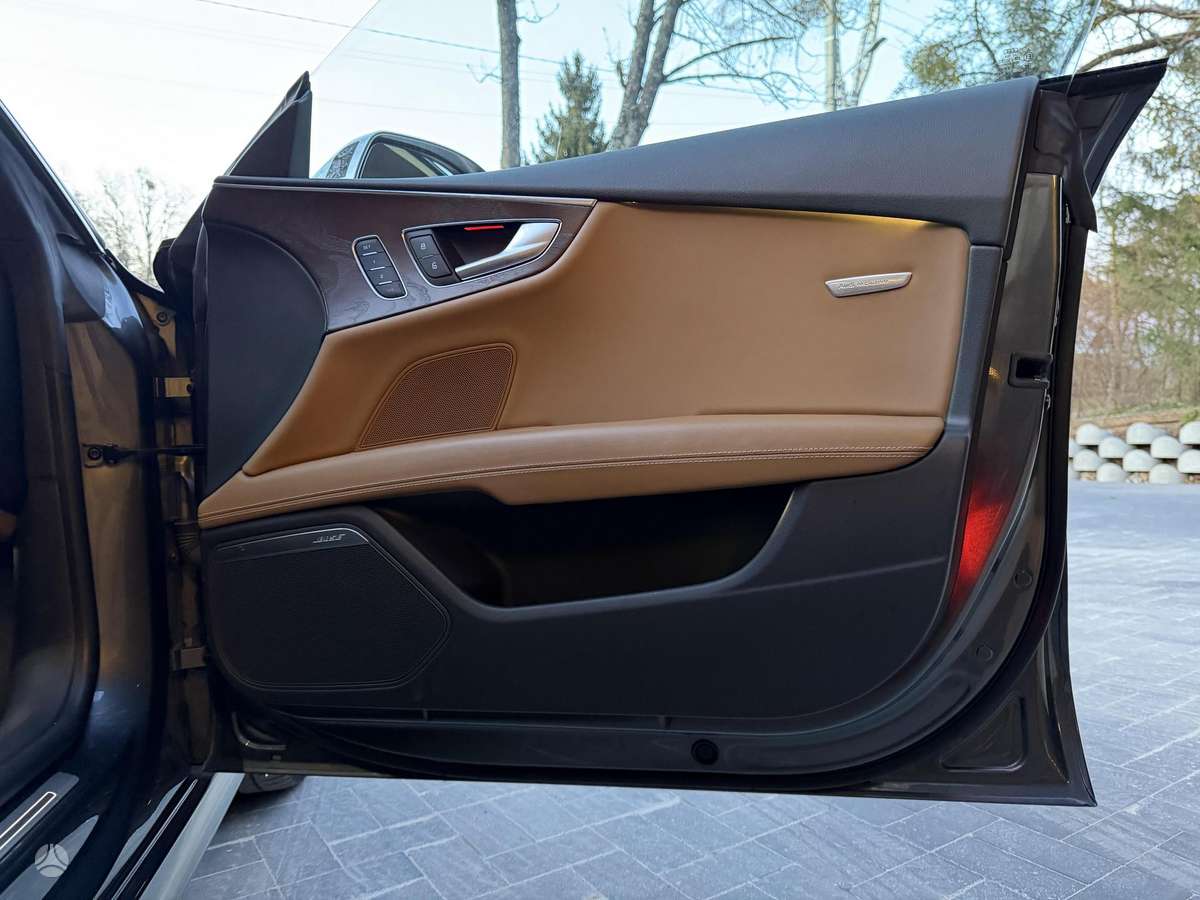 Audi S7, 4.0 l., hatchback