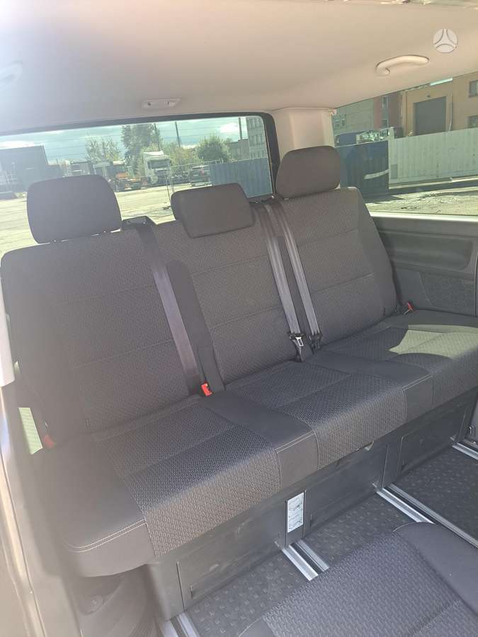 Volkswagen Multivan - 5