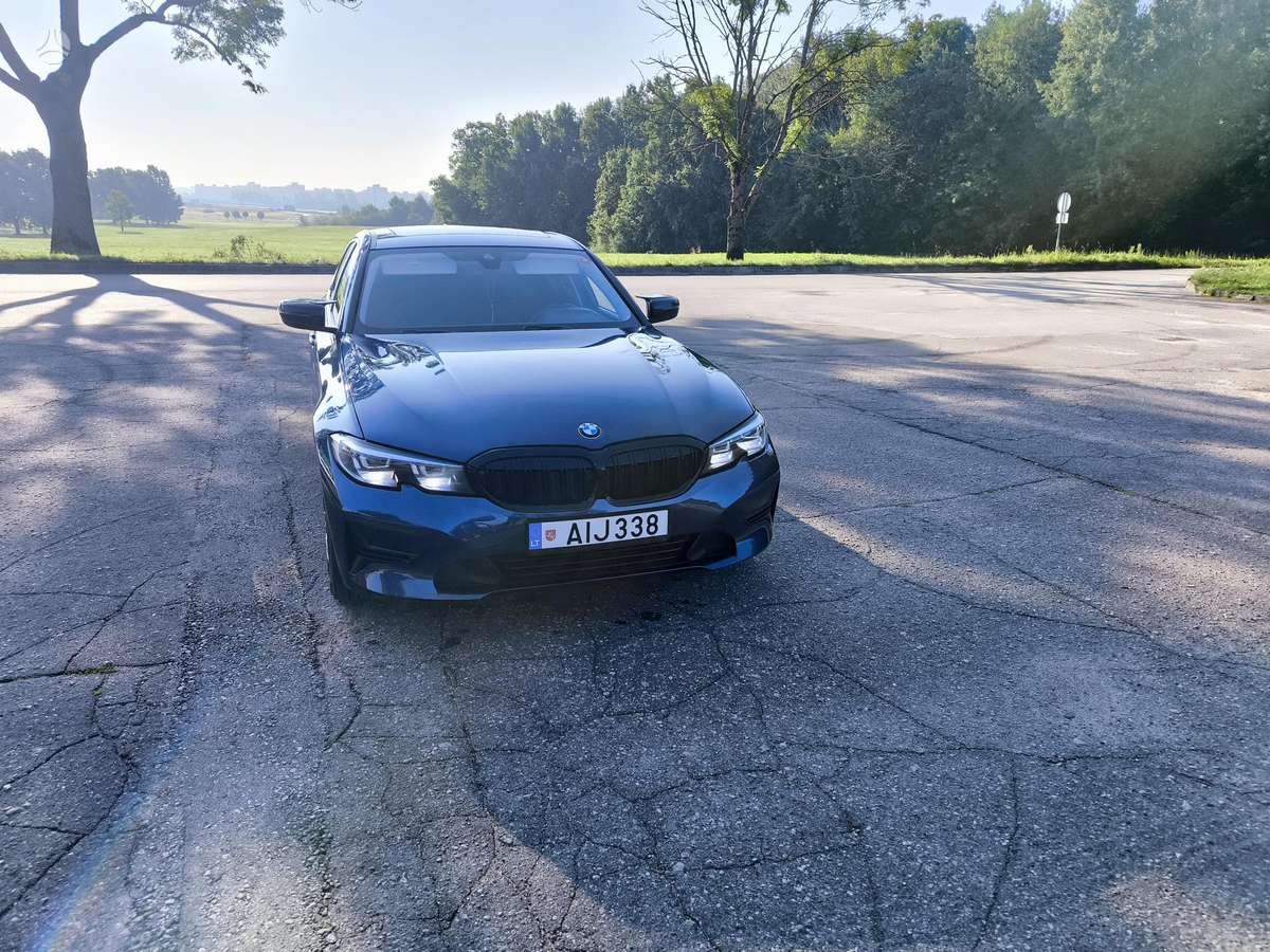 BMW 318, 2.0 l., Седан