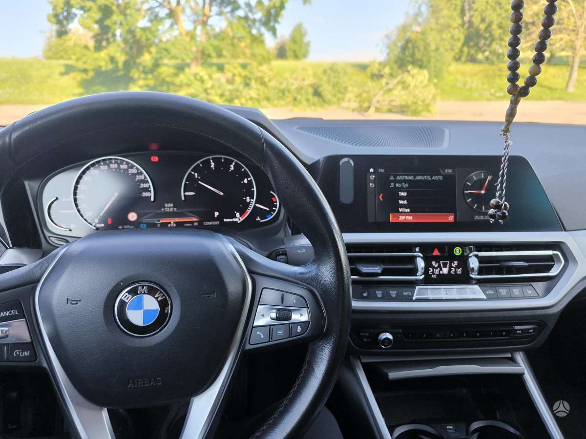BMW 318, 2.0 l., Седан