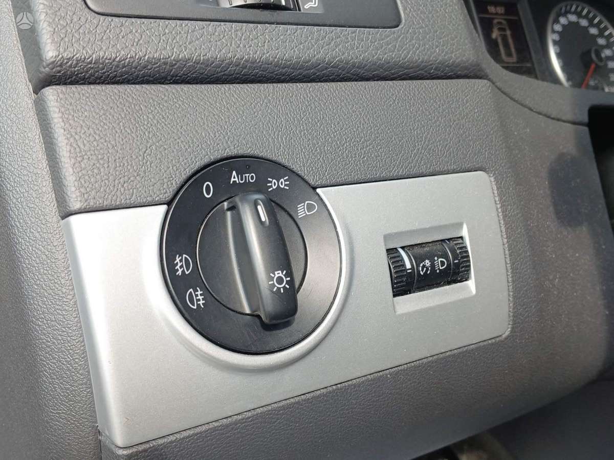 Volkswagen Multivan, 2.0 l., Минивэн