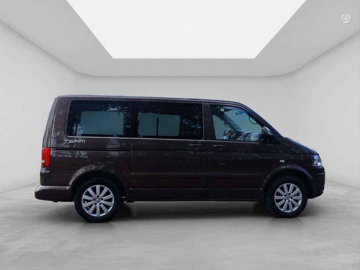 Volkswagen Multivan, 2.0 l., Минивэн